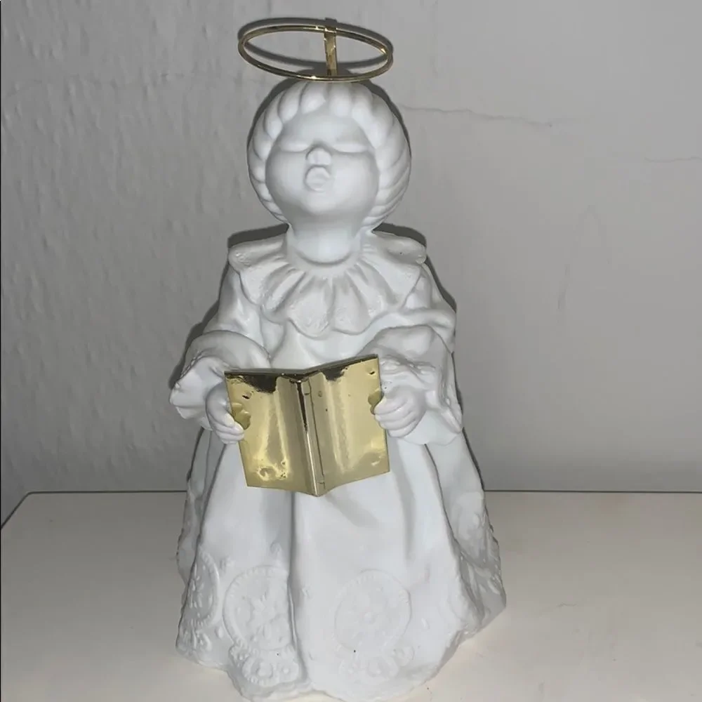 Vtg Department 56 winter silhouette caroling angel‎